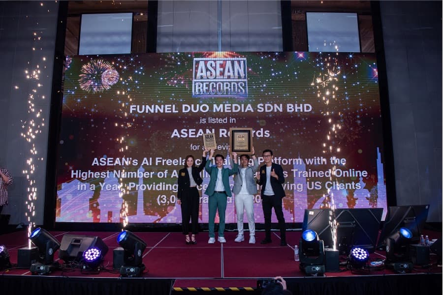 ASEAN Records on stage