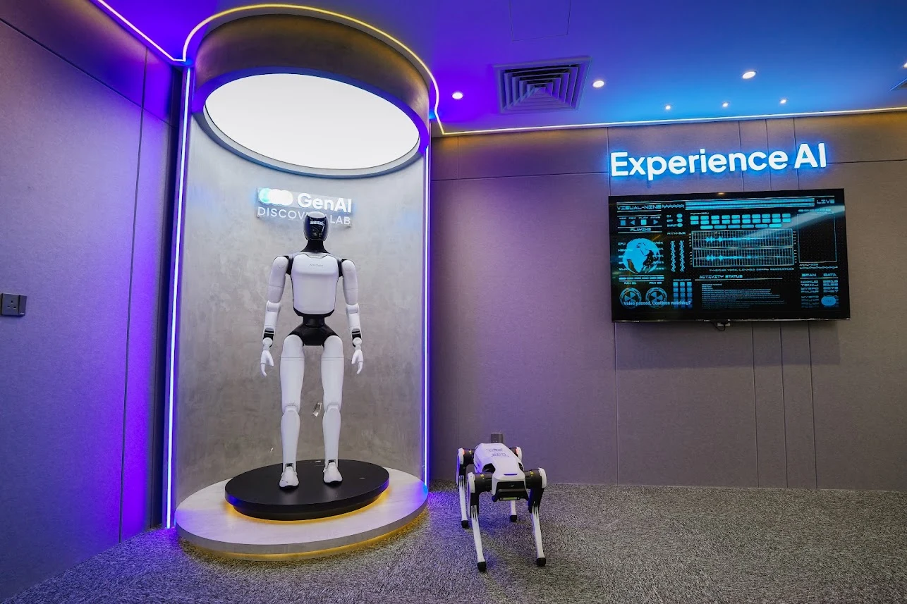 Humanoid robot and robot dog at the GenAI Discovery Lab